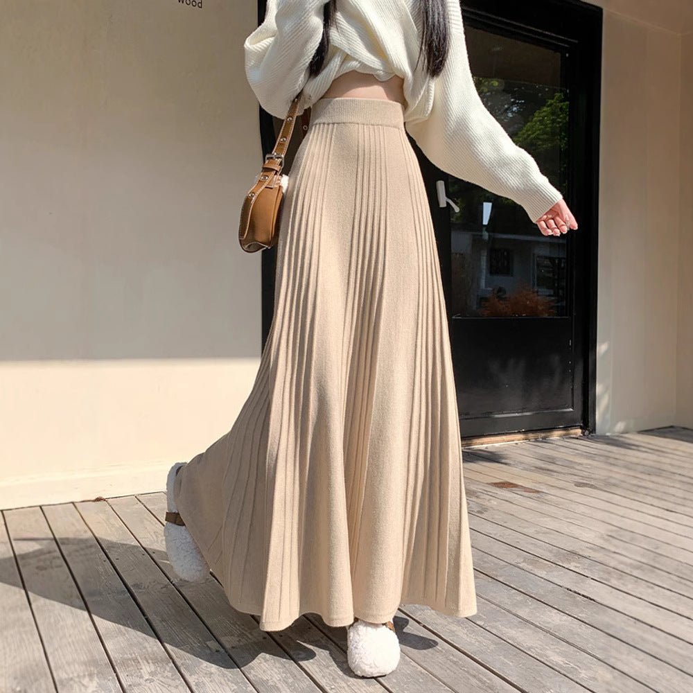 High-waisted Pleated Knit Skirt