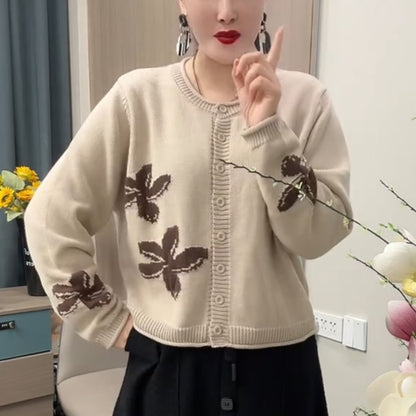 Vintage Floral Round Neck Knit Top