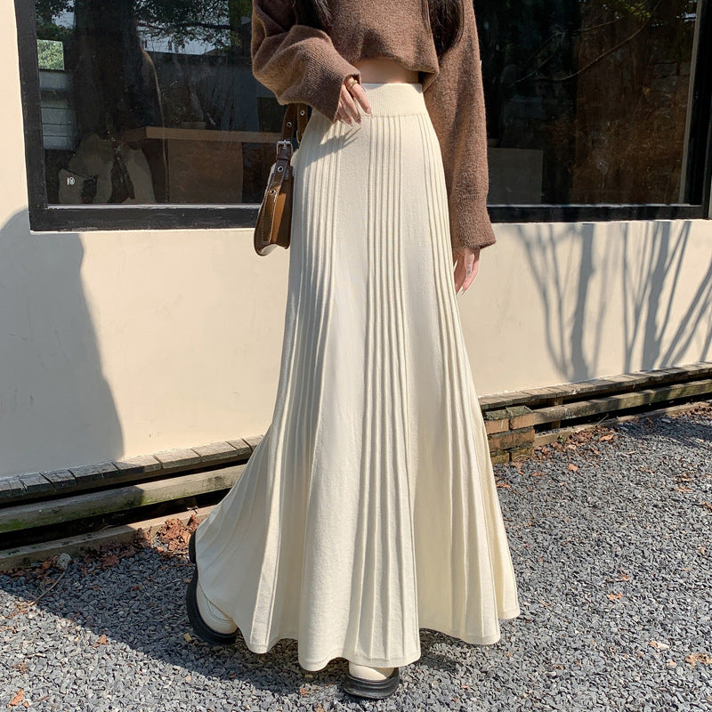 High-waisted Pleated Knit Skirt